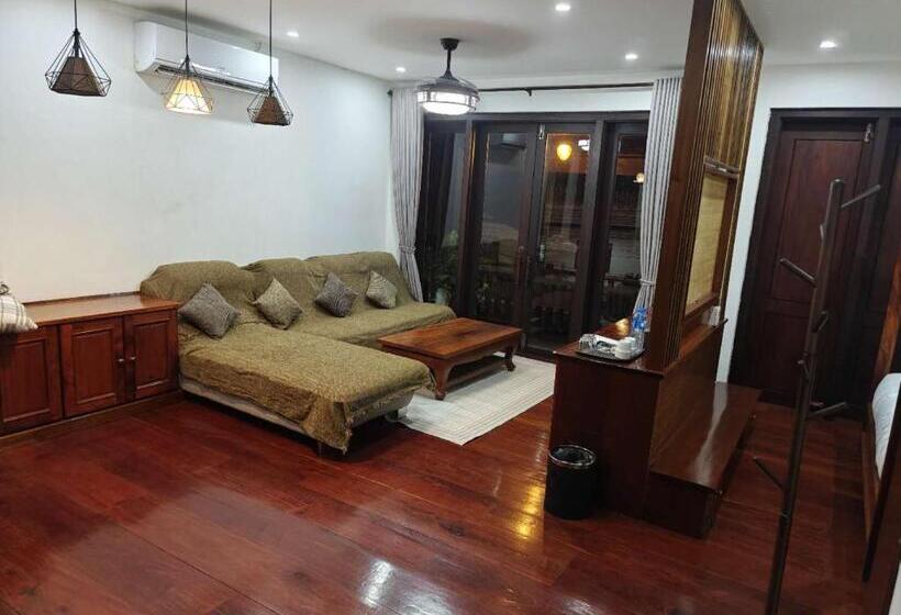 پانسیون Happy Hour