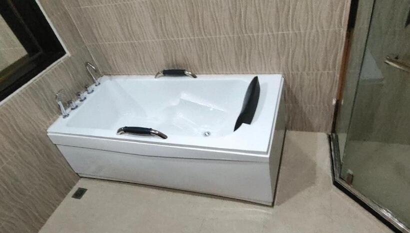 پانسیون Happy Hour