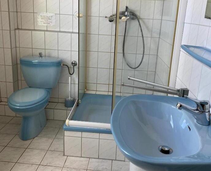 ペンション Monteurzimmer Alte Schule Heberndorf 1