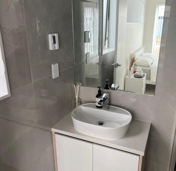 پانسیون Private Ensuite For Singles Or Couples