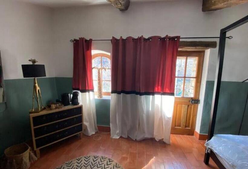 Bed and Breakfast La Terrasse ,jaccuzi Et Entree Privee