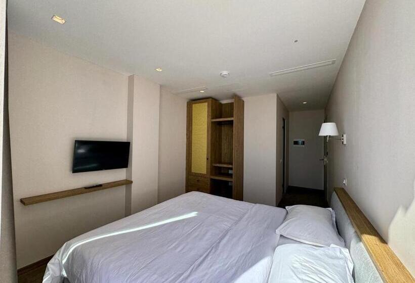 Green Condo Hotel Palase