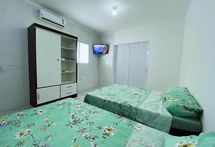 בית מלון כפרי Aurora