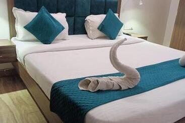 Clovetree Clark Inn Hotel Jamal Road Patna Close To Patna Junction & Gandhi Maidan