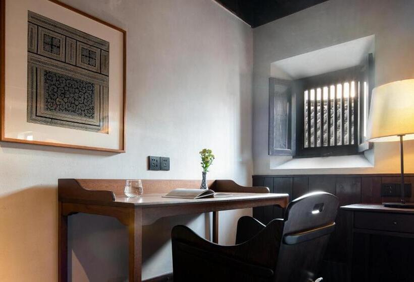 هتل Lijiang Ancient City Anyu