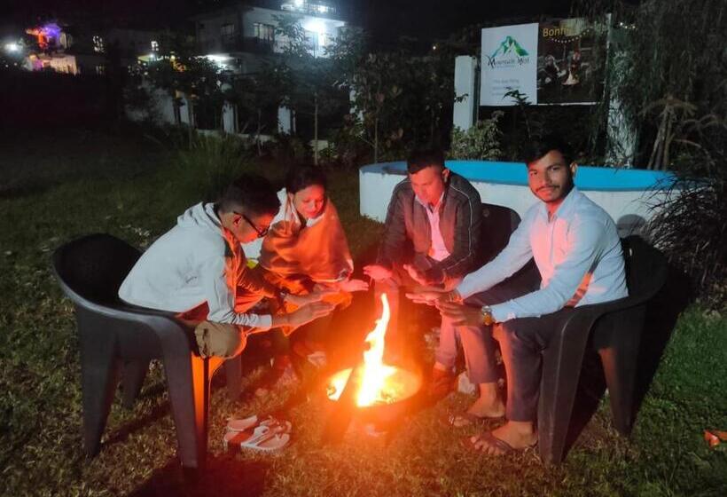 בית מלון כפרי Goroomgo Mountain Mist Home Stay Bhimtal