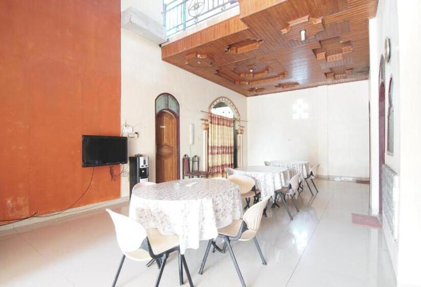 هتل Oyo 93850 Njy House Syariah