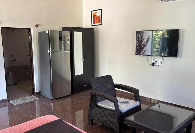 Отель Raj Home Stay