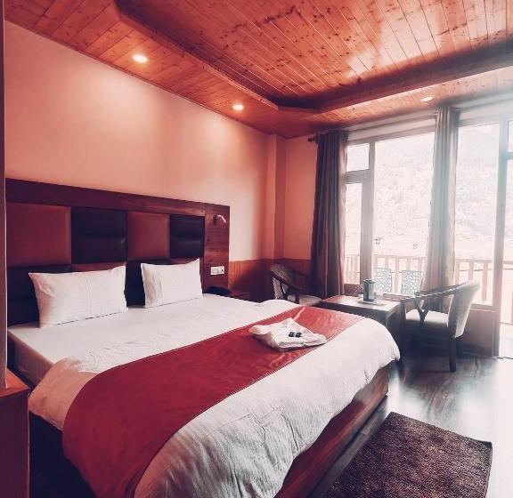 فندق Seven Heaven Manali Scenic Mountain View Luxury Villa, Manali