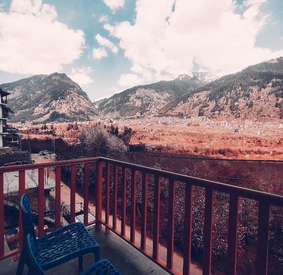 فندق Seven Heaven Manali Scenic Mountain View Luxury Villa, Manali