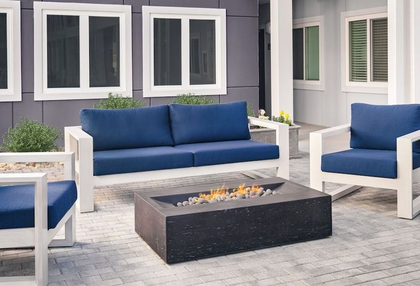 ホテル Stayapt Suites Charlotte North