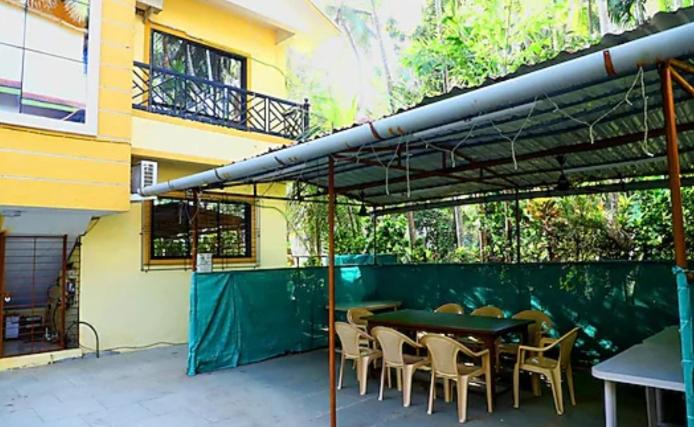 ホテル Vartak Wadi Smita Villa