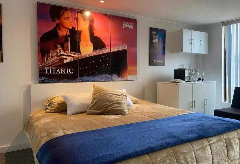 پانسیون Broadway Suites