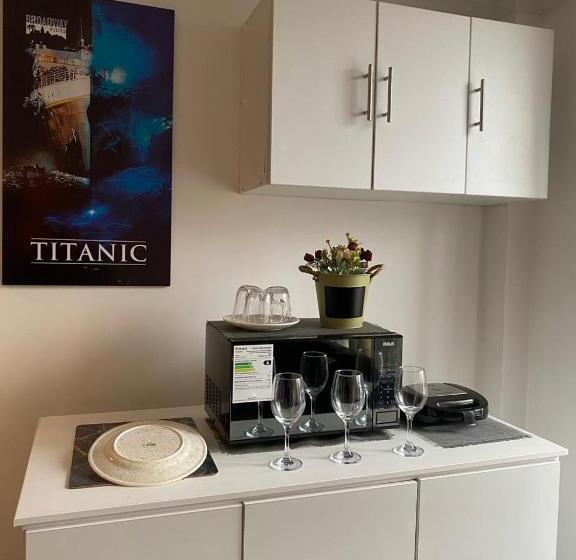 پانسیون Broadway Suites