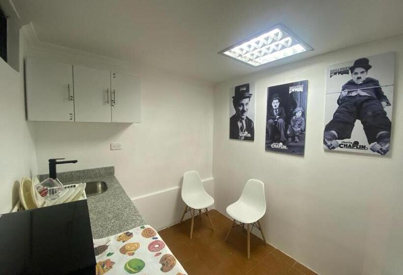 پانسیون Broadway Suites