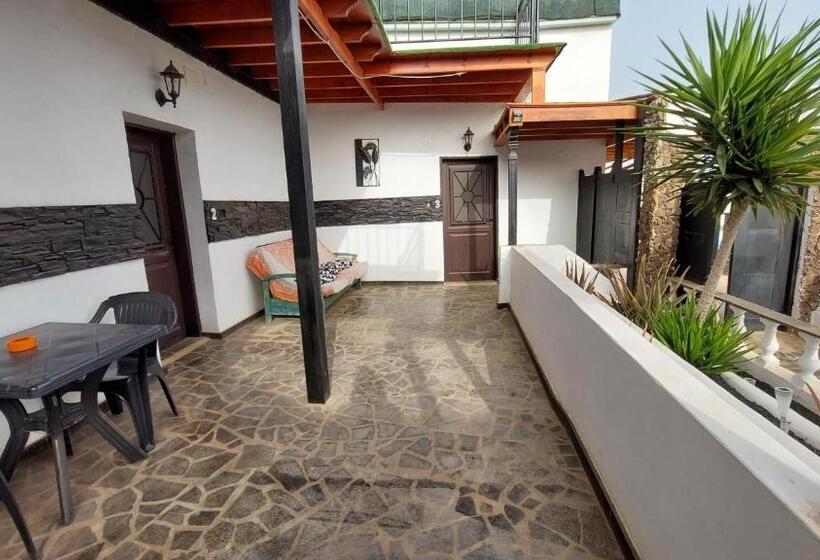 پانسیون Lanzarote Hostel