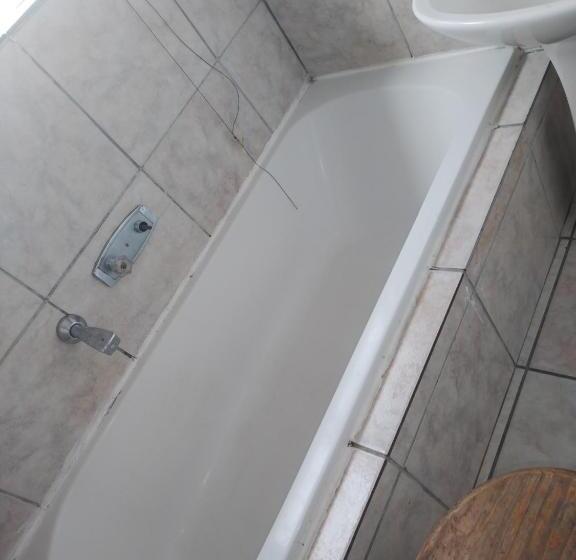 پانسیون Ludinz Guest House, Self Catering