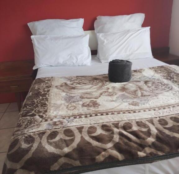 پانسیون Ludinz Guest House, Self Catering