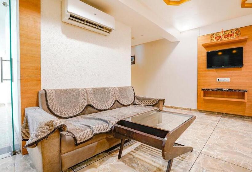 Fabhotel Kingsway