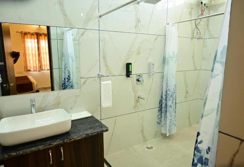 فندق Aijasvan Resort