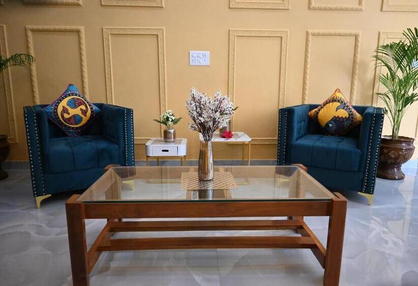 فندق Aijasvan Resort