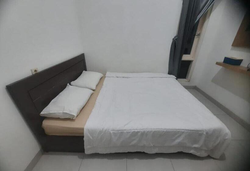 Отель Oyo 93870 Damai Guest House Cirebon