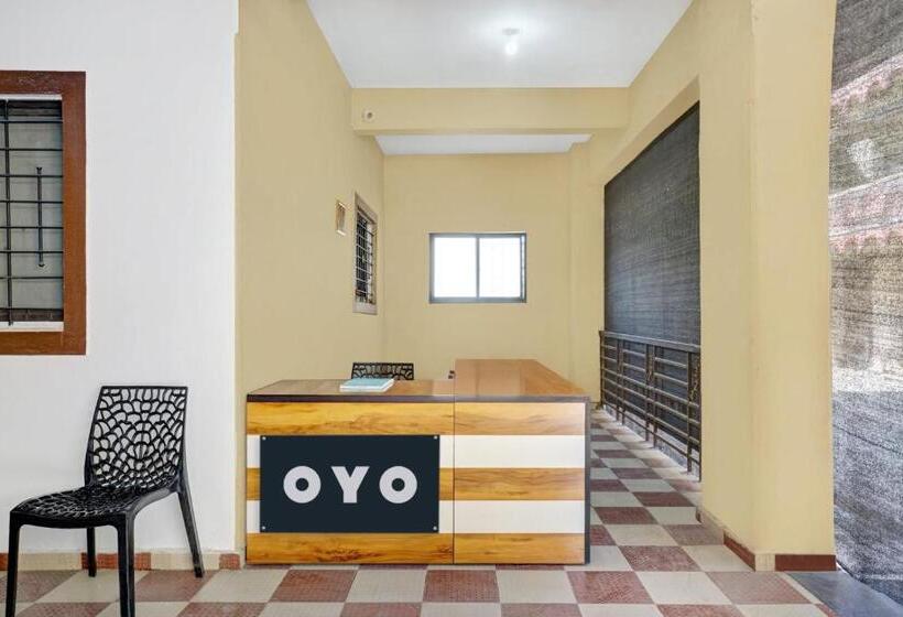 ホテル Oyo Krishna Executive