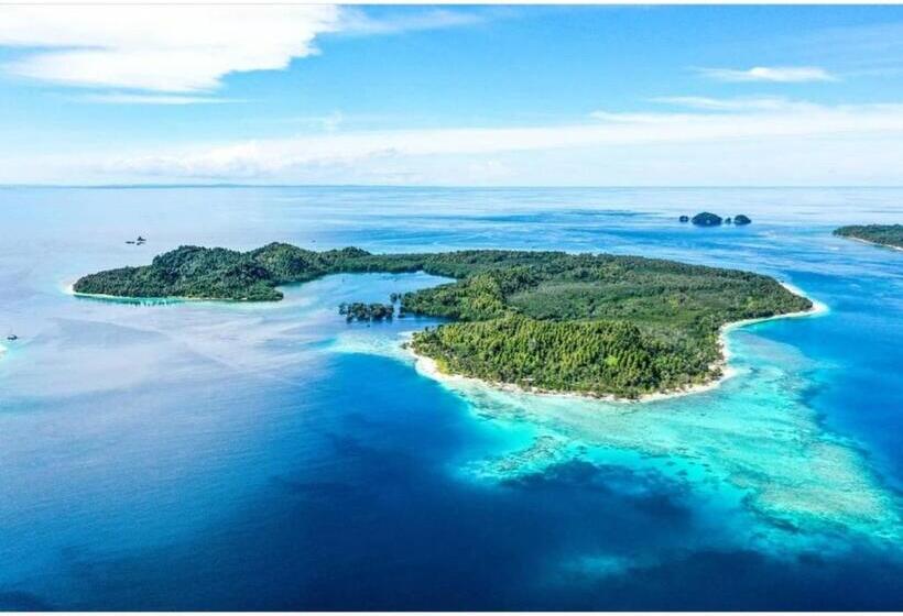 هتل Sunset Surfing Villas Mentawai