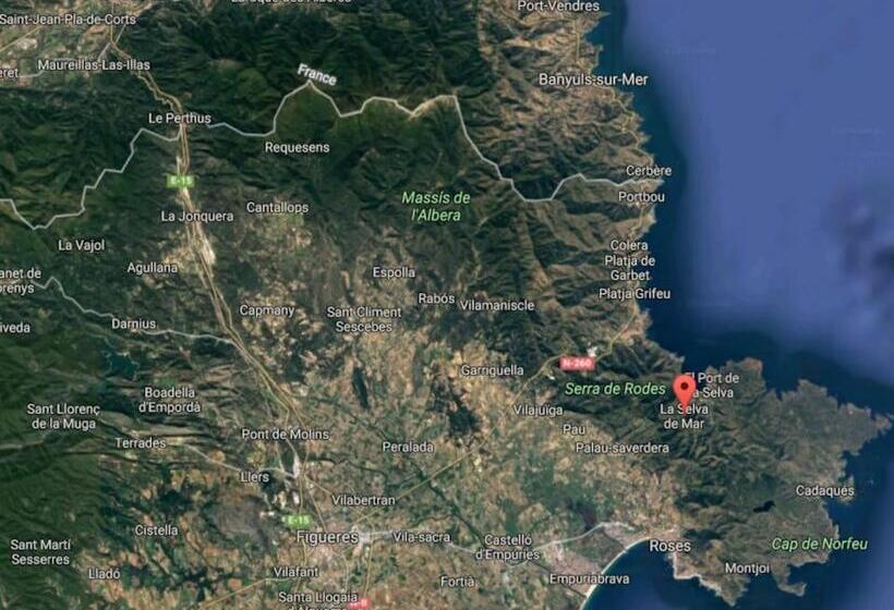 پانسیون Cap De Creus : Bungalow, Jardin Y Vista Al Mar
