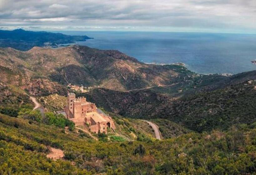 پانسیون Cap De Creus : Bungalow, Jardin Y Vista Al Mar