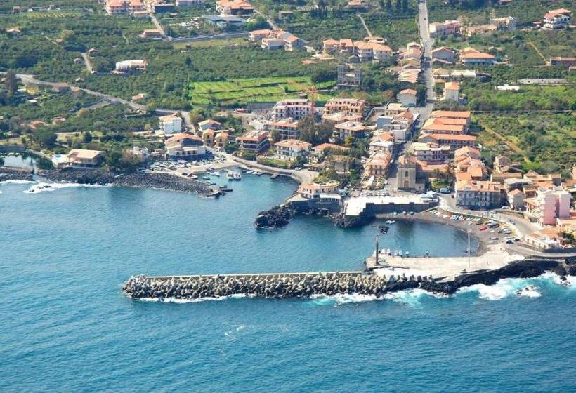 پانسیون Room In Bb   Guest House In Acireale
