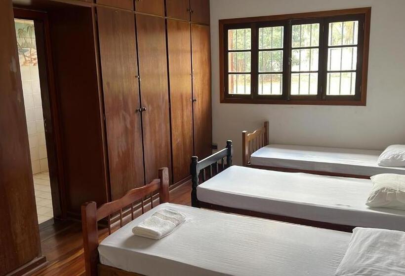 Bed and Breakfast Hostel Do Cabral
