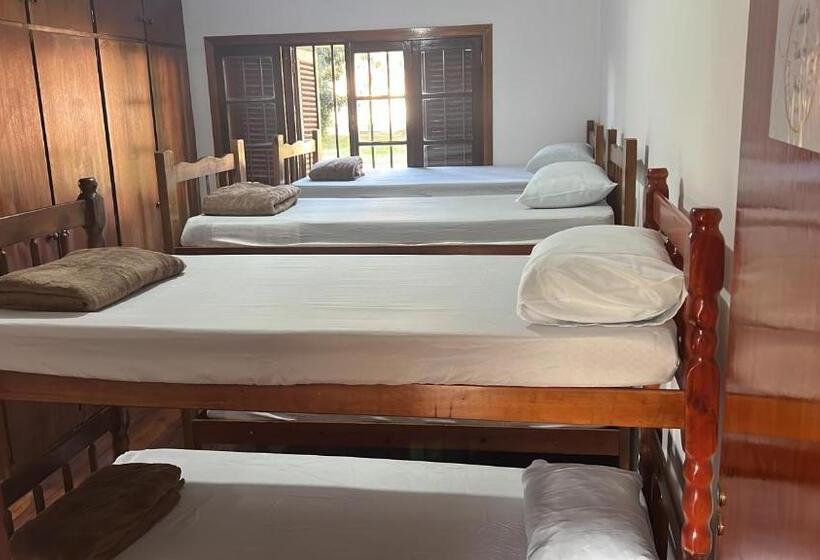 Bed and Breakfast Hostel Do Cabral