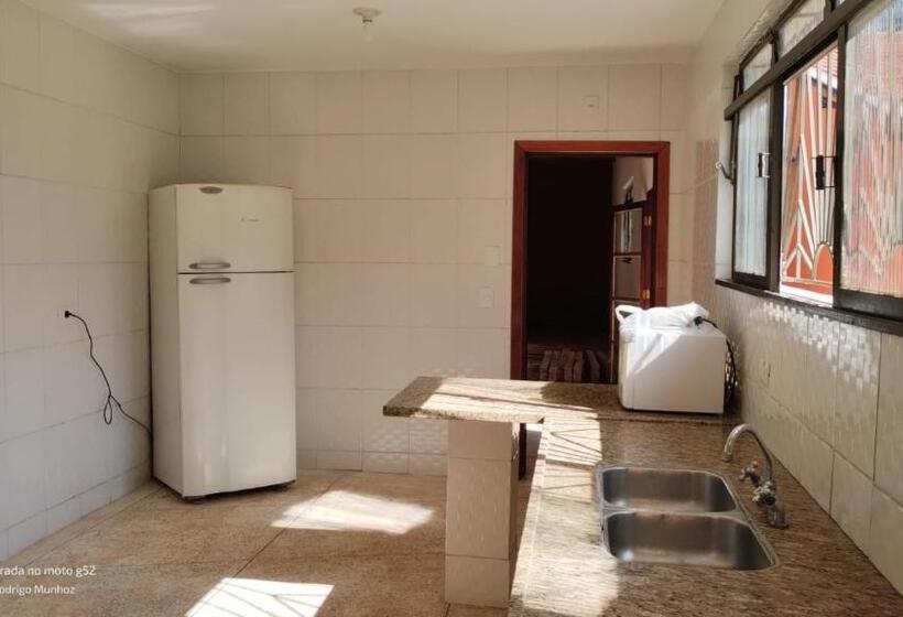 Bed and Breakfast Hostel Do Cabral