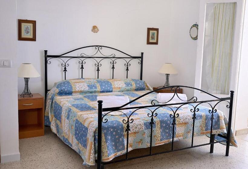 تختخواب و صبحانه Il Borgo Sul Mare