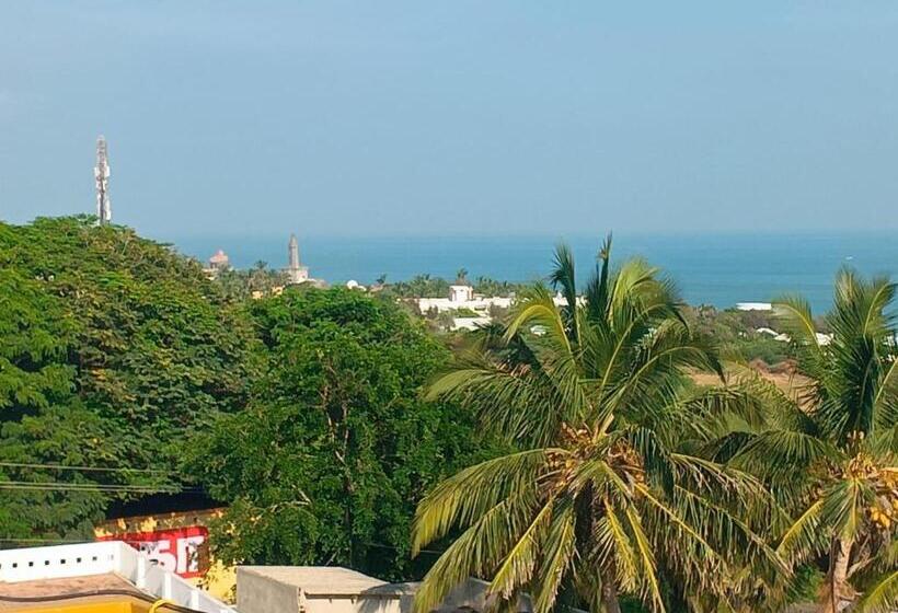 هتل Aathanam