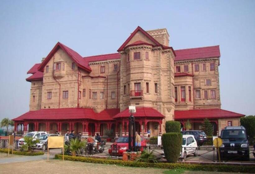 Hotel Broadway Patnitop