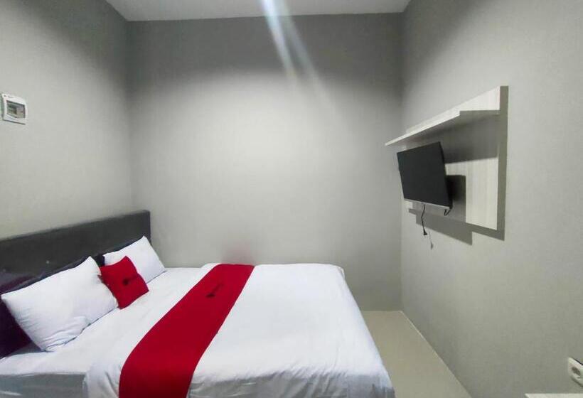 هتل Reddoorz Syariah Near Rumah Sakit Soewandhie