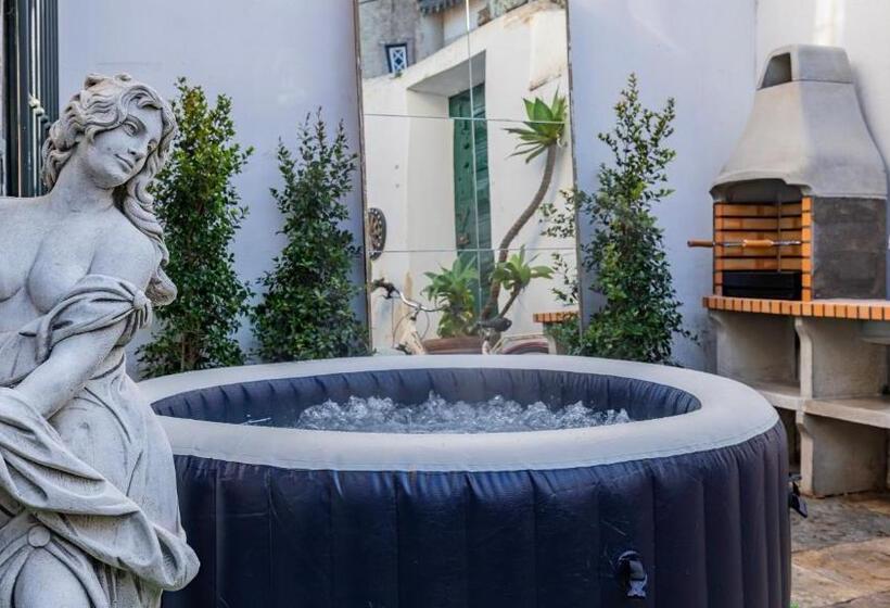 Отель Sintra Wow Unique Double Smart Room In 17th Century Palace! Hot Tub, Snooker, Bbq, Ps5, Sauna, Gym