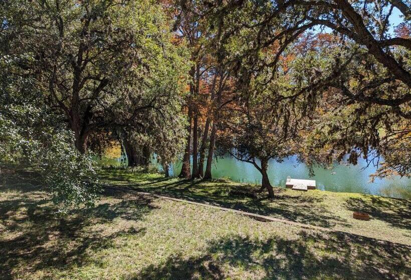 پانسیون 39 Wishes On The Guadalupe River