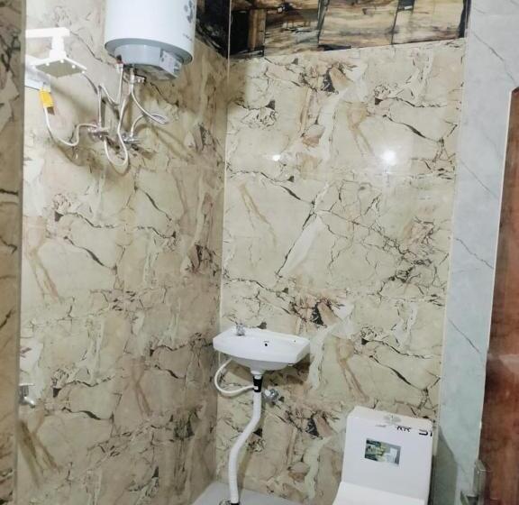 پانسیون Banke Bihari Guest Inn