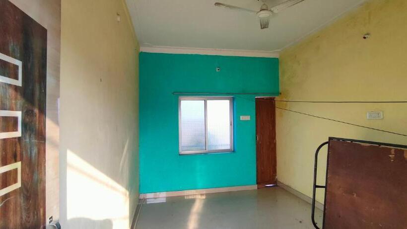 بنسيون Shanti Niwas