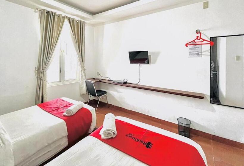 Reddoorz @ Best Hotel Jalan Dr. Sutomo Siantar