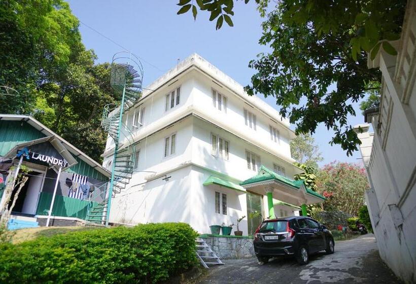 Отель Classiyo Green Mount Resort