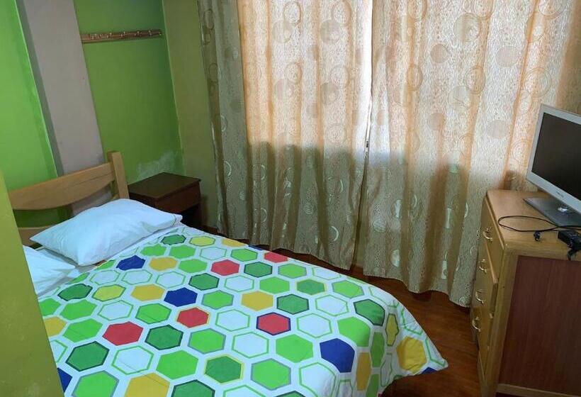 فندق Hospedaje Luciano