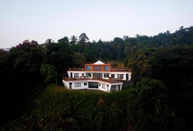 فندق Jungle Drive Resort Vayalada