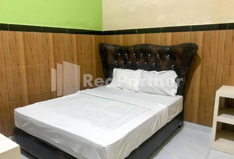 Отель Lh101 Guest House Syariah Near Makam Sunan Bonang Redpartner