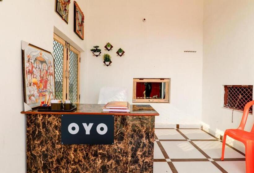 בית מלון כפרי Oyo Rd Palace