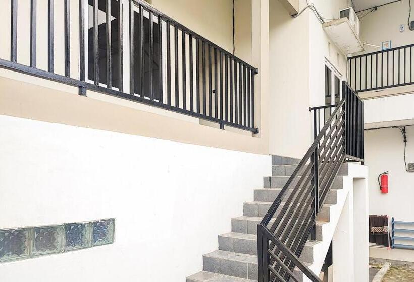 فندق Reddoorz Syariah Near Lapangan Persijam Jambi