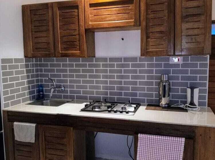 בית מלון כפרי The Pontoons Nyali A103